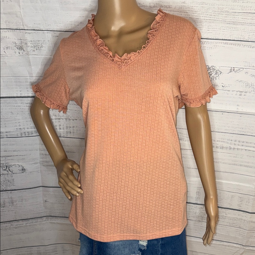 NWOT Women's Peach Ruffle V-Neck Short Sleeve Top